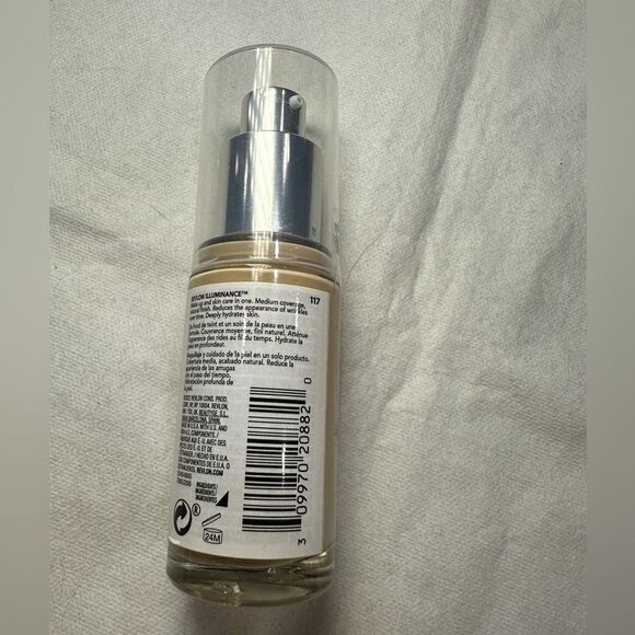Revlon Illuminance Skin-Caring Foundation 1oz/30ml Color:light beige 117 - Picture 3 of 4